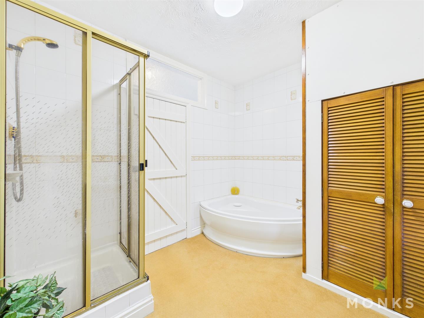 1 Station Avenue, Wrexham, LL14 5LU For Sale